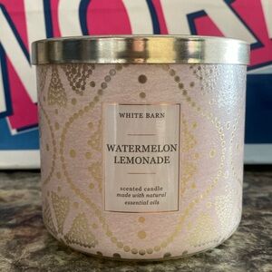 Bath & body Works  water lemonade 3- wick candle
